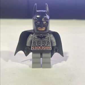 Lego Batman 76001 Dark Bluish Gray Suit w/ Copper Belt Super Heroes Minifigure